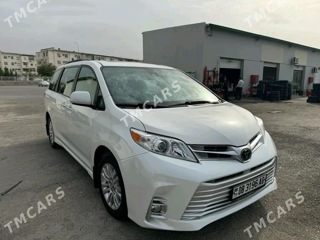 Toyota Sienna 2018 - 480 000 TMT - Aşgabat - img 5