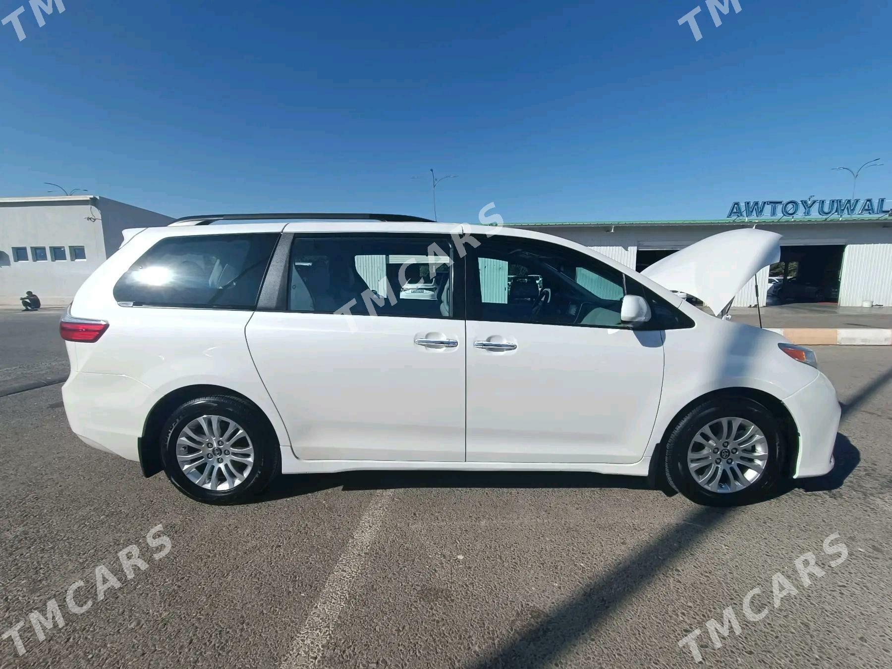 Toyota Sienna 2018 - 480 000 TMT - Aşgabat - img 3