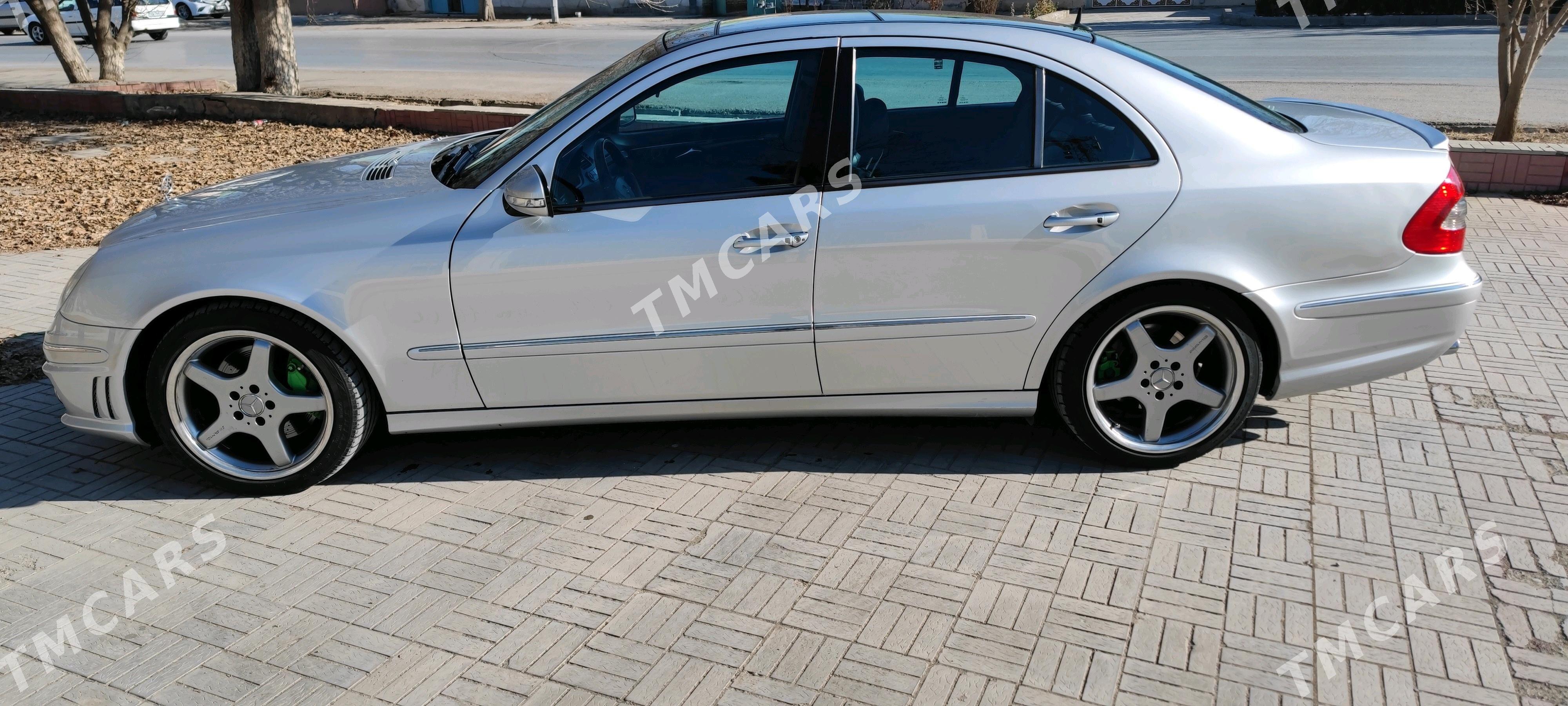 Mercedes-Benz E500 2003 - 170 000 TMT - Bedew - img 2