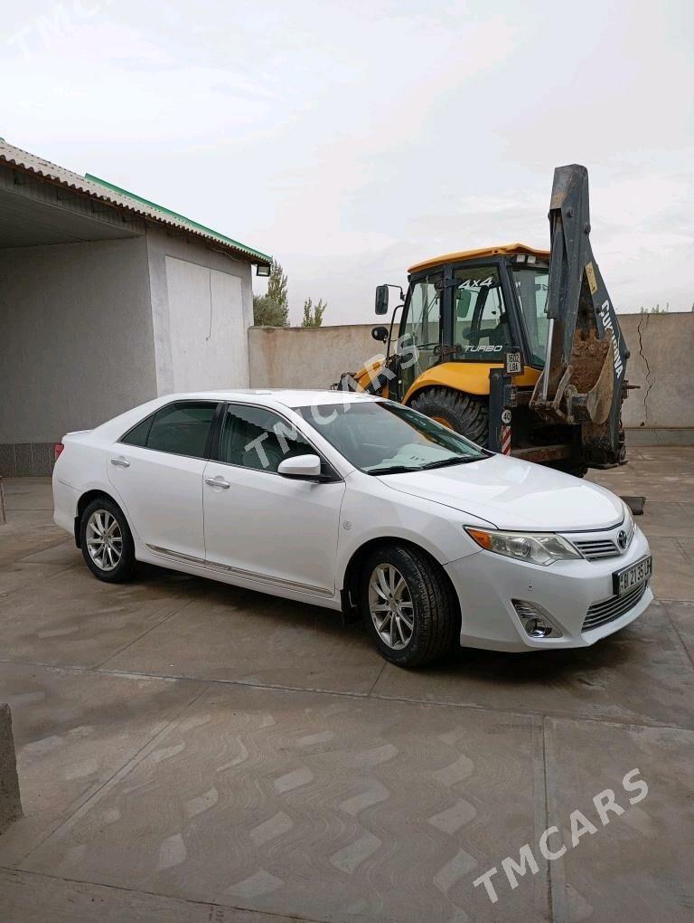 Toyota Camry 2012 - 185 000 TMT - Dostluk - img 2