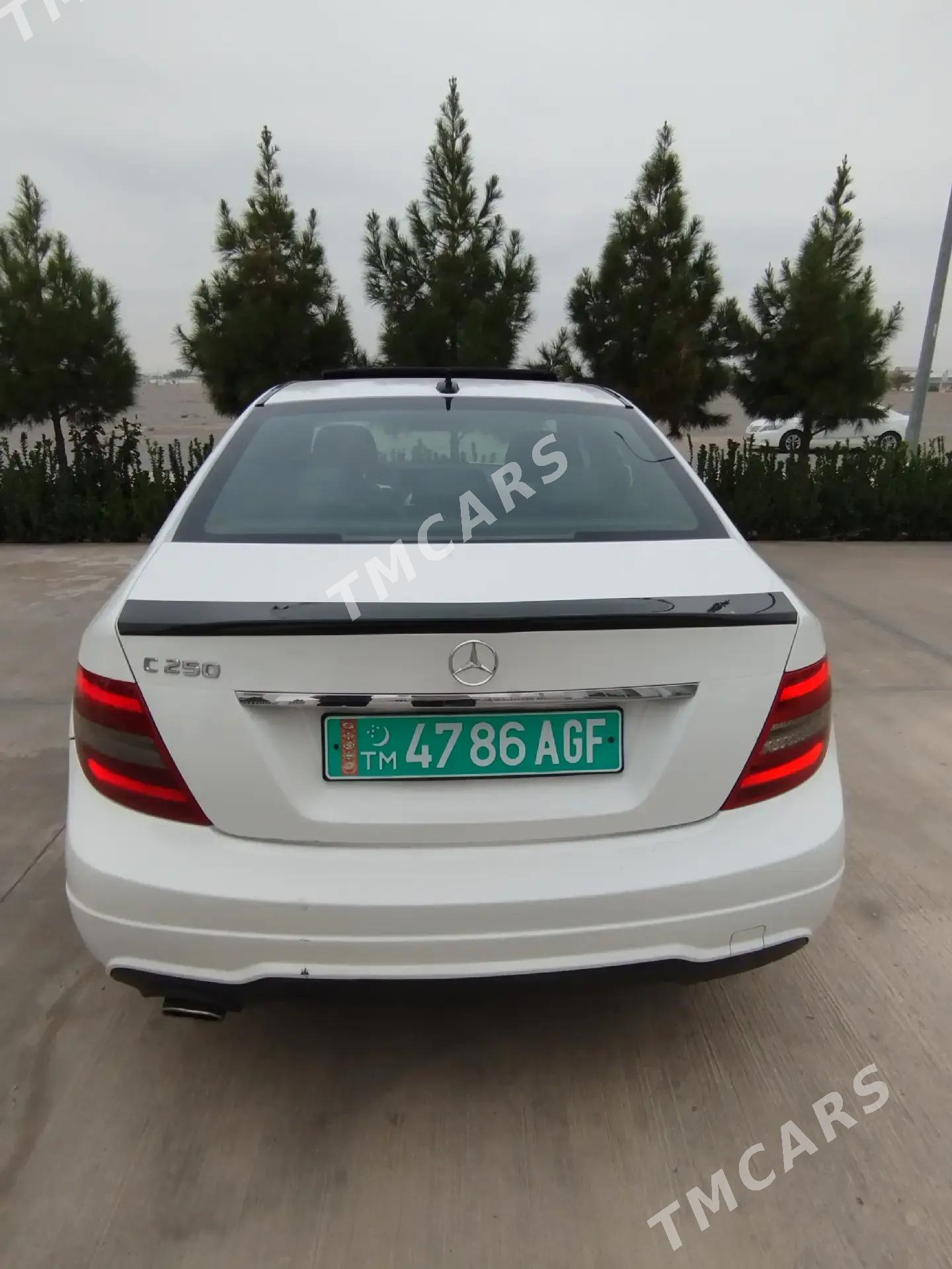 Mercedes-Benz C250 2013 - 210 000 TMT - Hitrowka - img 4