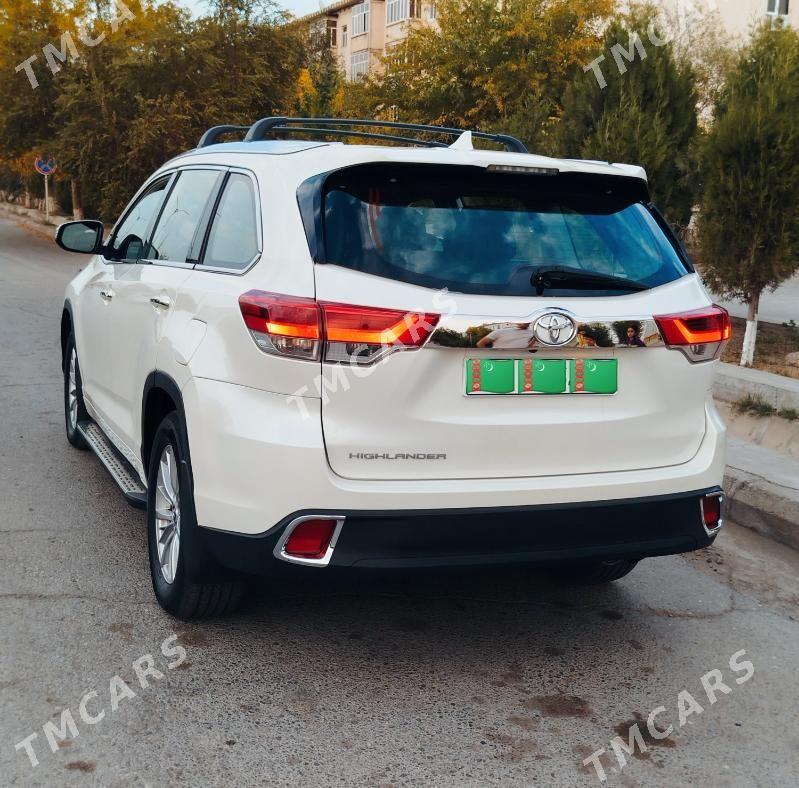 Toyota Highlander 2019 - 410 000 TMT - Daşoguz - img 4