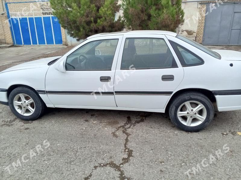 Opel Vectra 1991 - 25 000 TMT - Mary - img 3