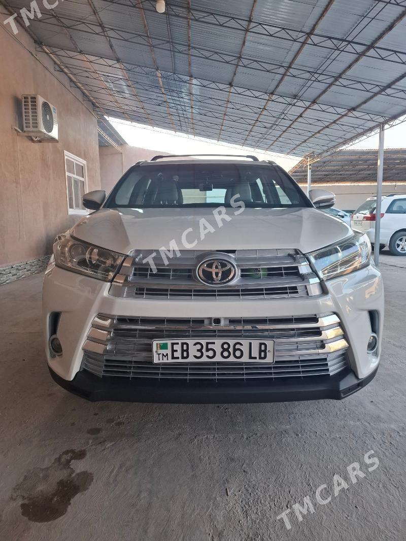 Toyota Highlander 2018 - 380 000 TMT - Türkmenabat - img 4