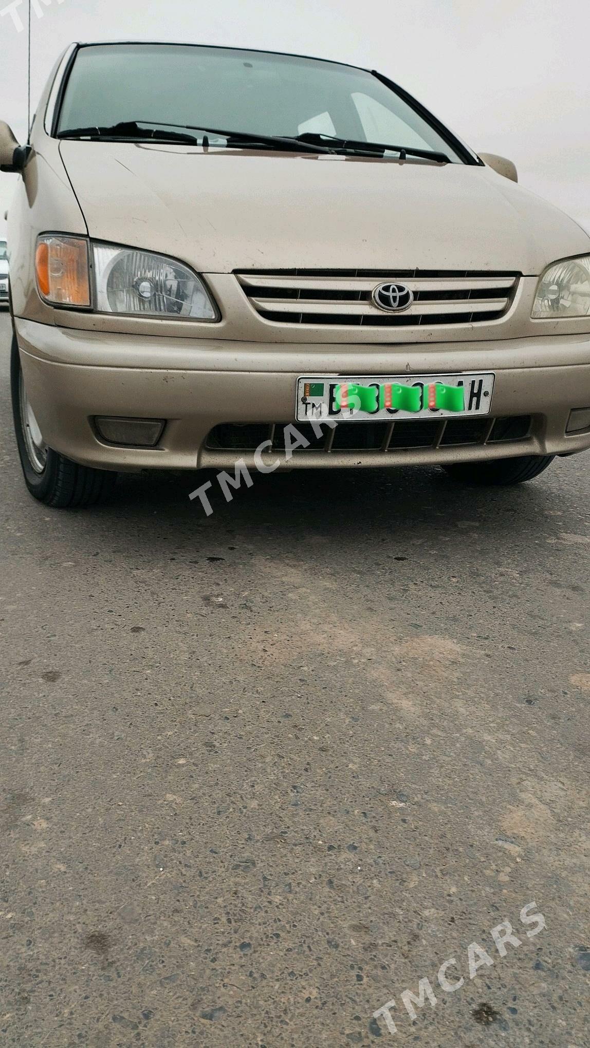 Toyota Sienna 2003 - 130 000 TMT - Бабадайхан - img 4