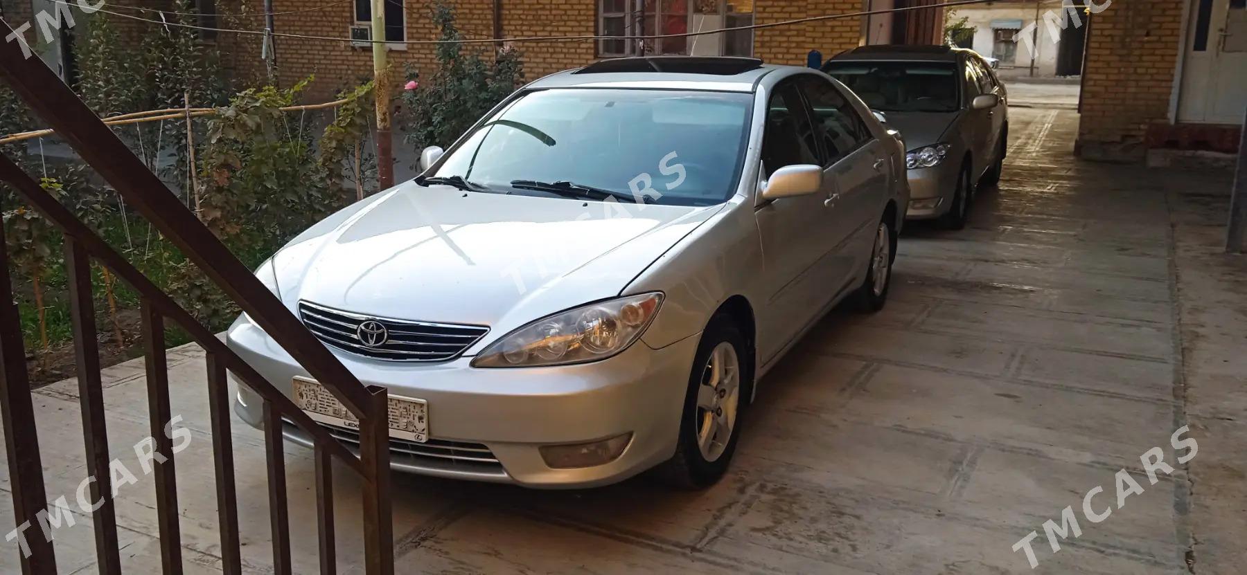 Toyota Camry 2004 - 180 000 TMT - Дянев - img 8