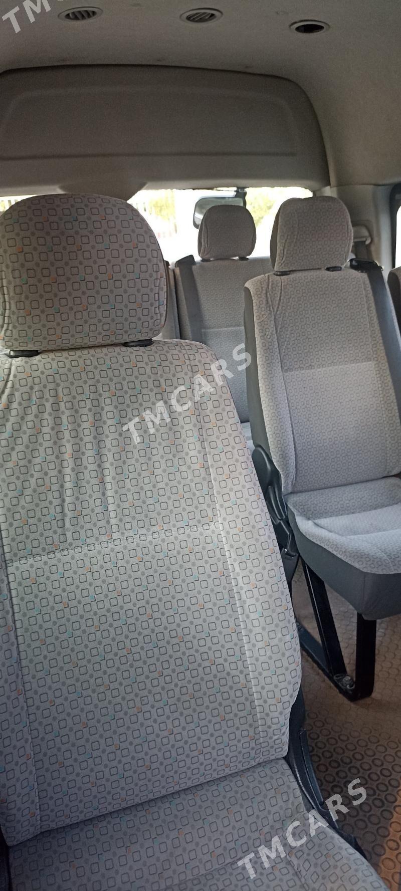 Toyota Hiace 2016 - 370 000 TMT - Бузмеин - img 4