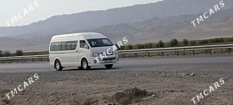 Toyota Hiace 2016 - 370 000 TMT - Бузмеин - img 7