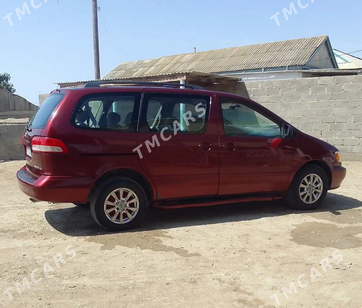 Toyota Sienna 2001 - 135 000 TMT - Эсенгулы - img 2