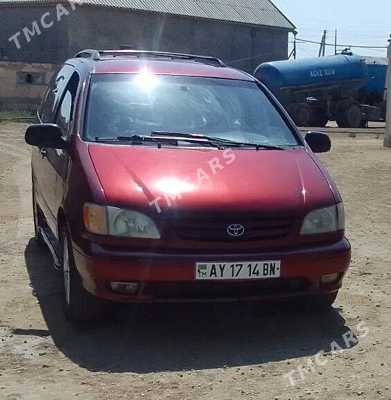 Toyota Sienna 2001 - 135 000 TMT - Эсенгулы - img 4