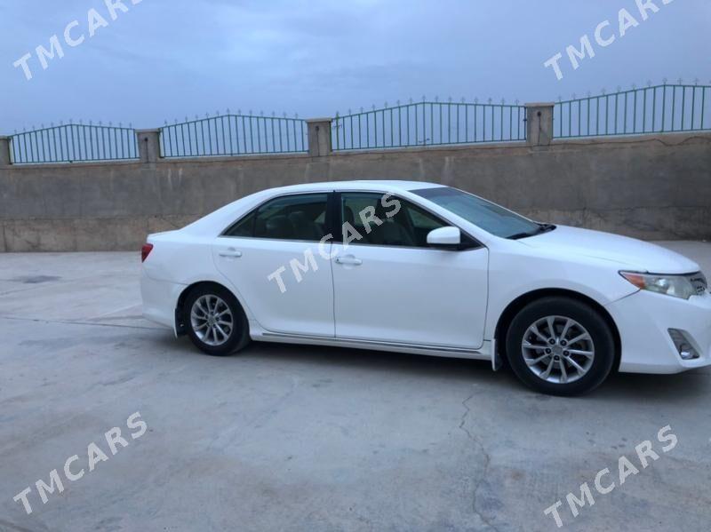 Toyota Camry 2013 - 170 000 TMT - Kaka - img 2