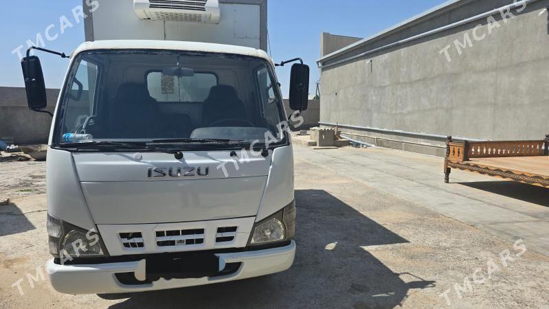 Isuzu Elf 2006 - 135 000 TMT - Мары - img 3