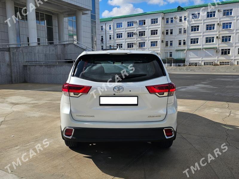 Toyota Highlander 2018 - 435 000 TMT - Büzmeýin - img 5