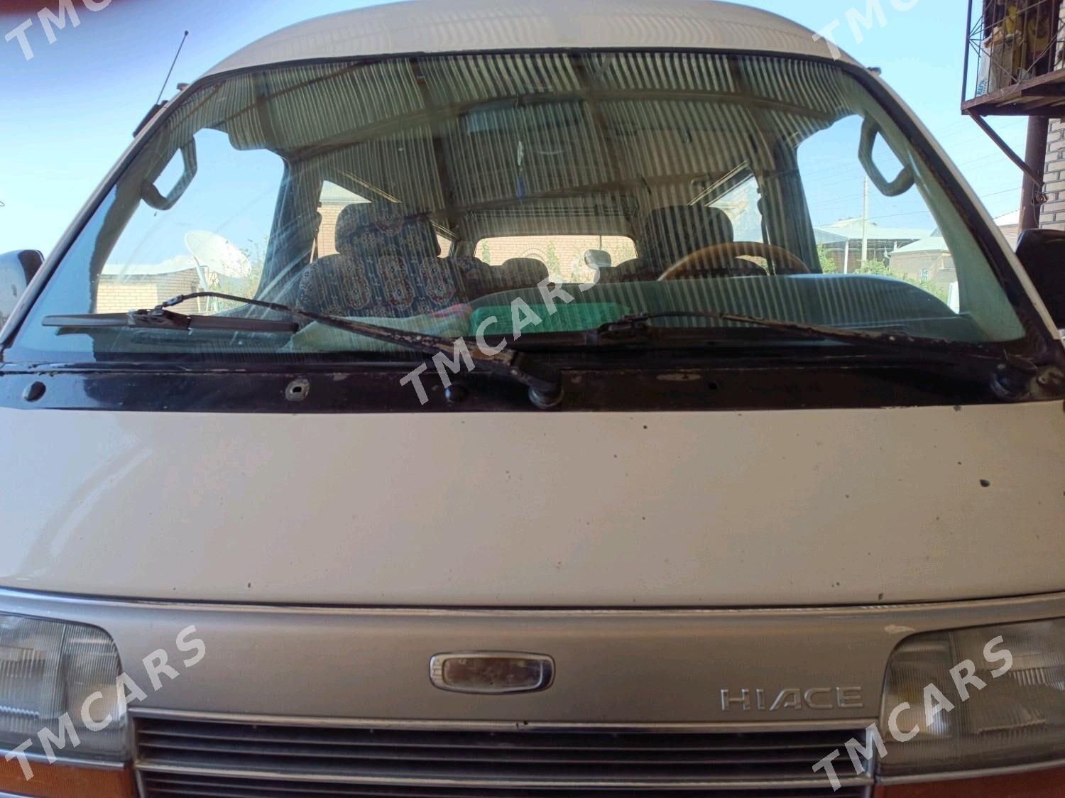 Toyota Hiace 1993 - 70 000 TMT - Мары - img 4