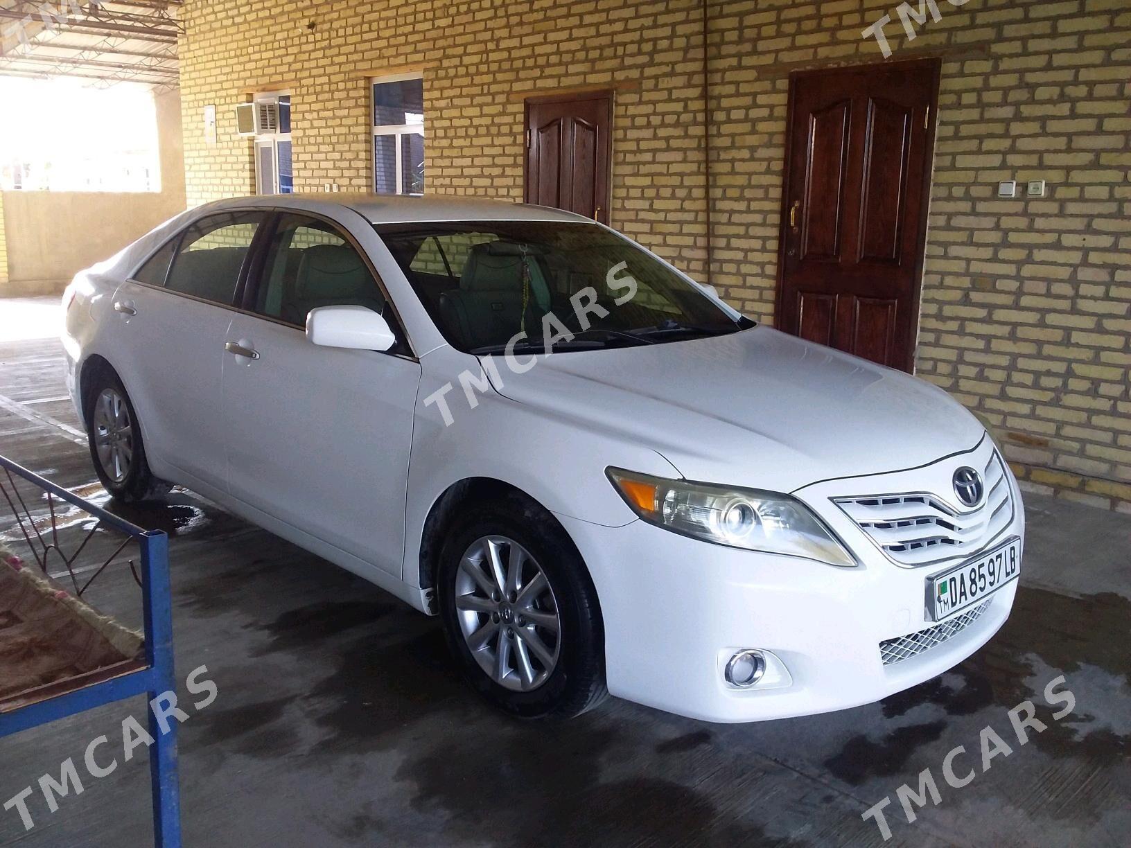 Toyota Camry 2010 - 170 000 TMT - Halaç - img 3