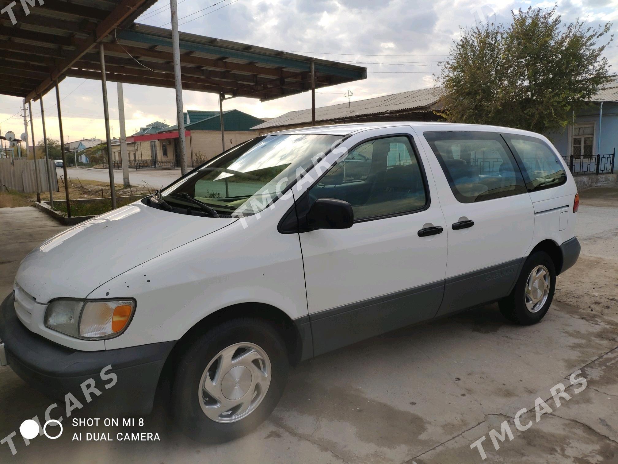 Toyota Sienna 1999 - 145 000 TMT - Türkmenabat - img 3