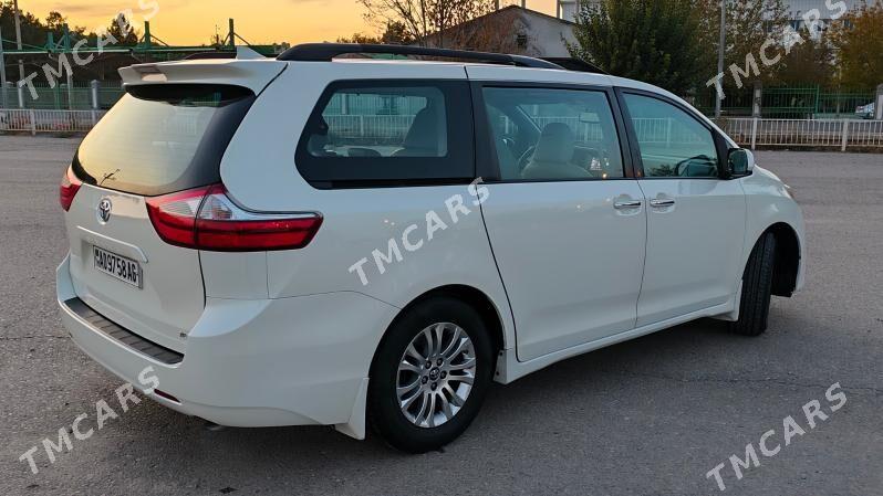 Toyota Sienna 2018 - 440 000 TMT - Aşgabat - img 4