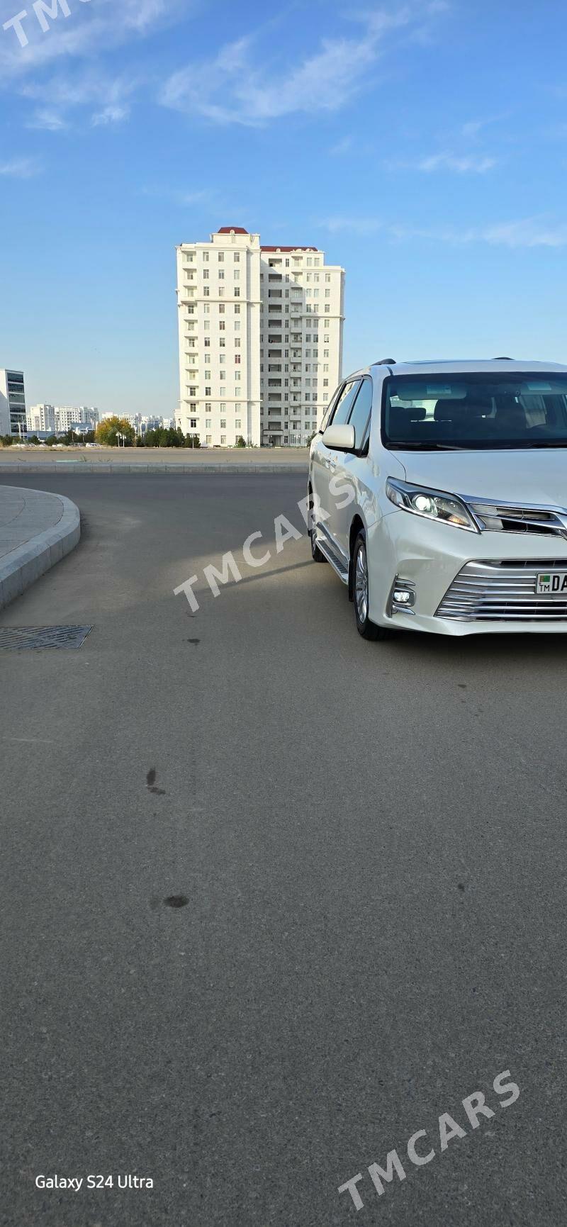 Toyota Sienna 2017 - 375 000 TMT - Ашхабад - img 3