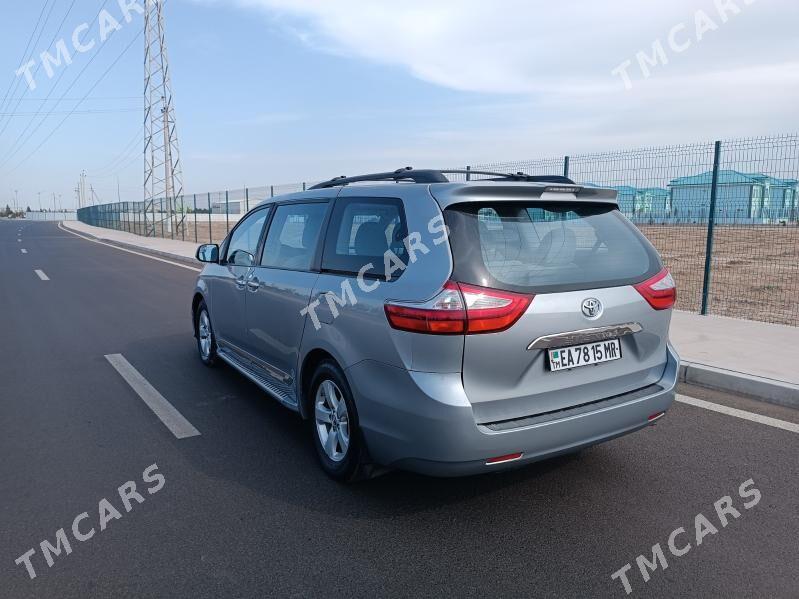 Toyota Sienna 2018 - 310 000 TMT - Мары - img 2