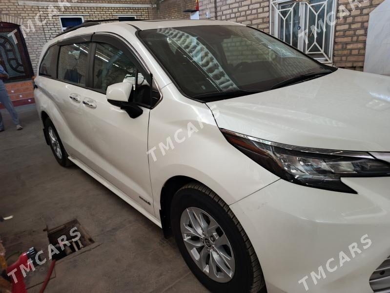 Toyota Sienna 2022 - 700 000 TMT - Mary - img 3