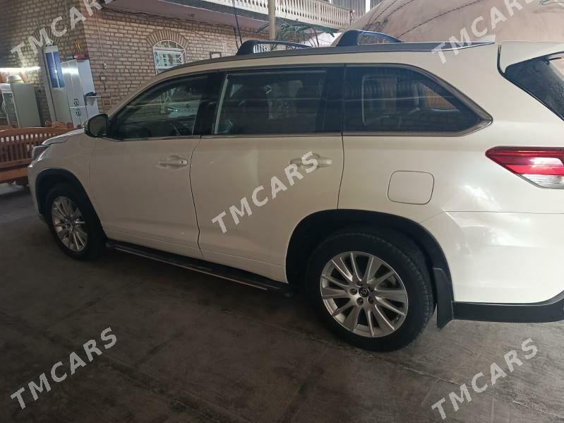 Toyota Highlander 2018 - 430 000 TMT - Мары - img 6