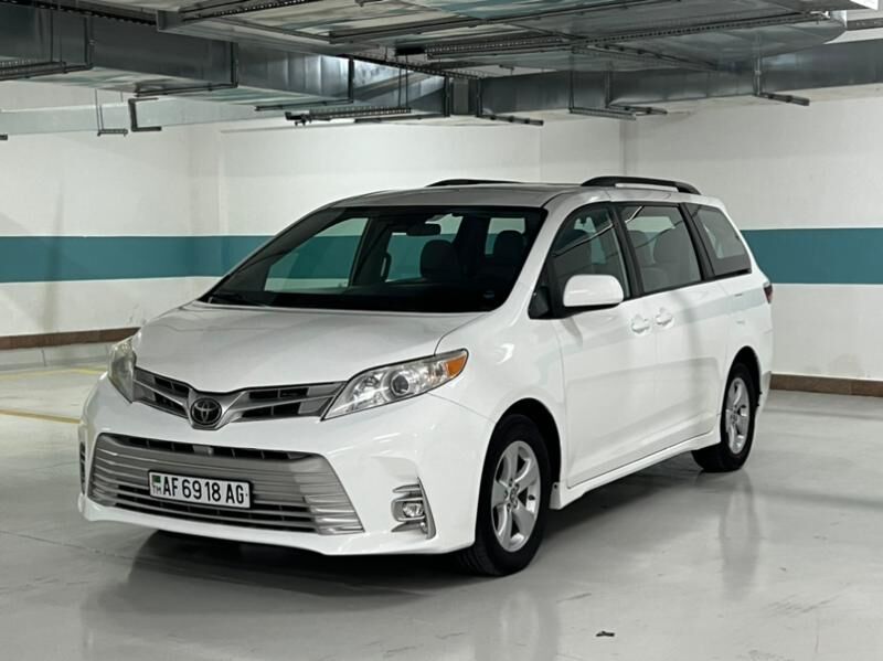 Toyota Sienna 2019 - 350 000 TMT - Aşgabat - img 4