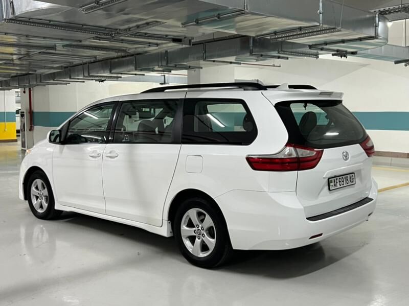 Toyota Sienna 2019 - 350 000 TMT - Aşgabat - img 5