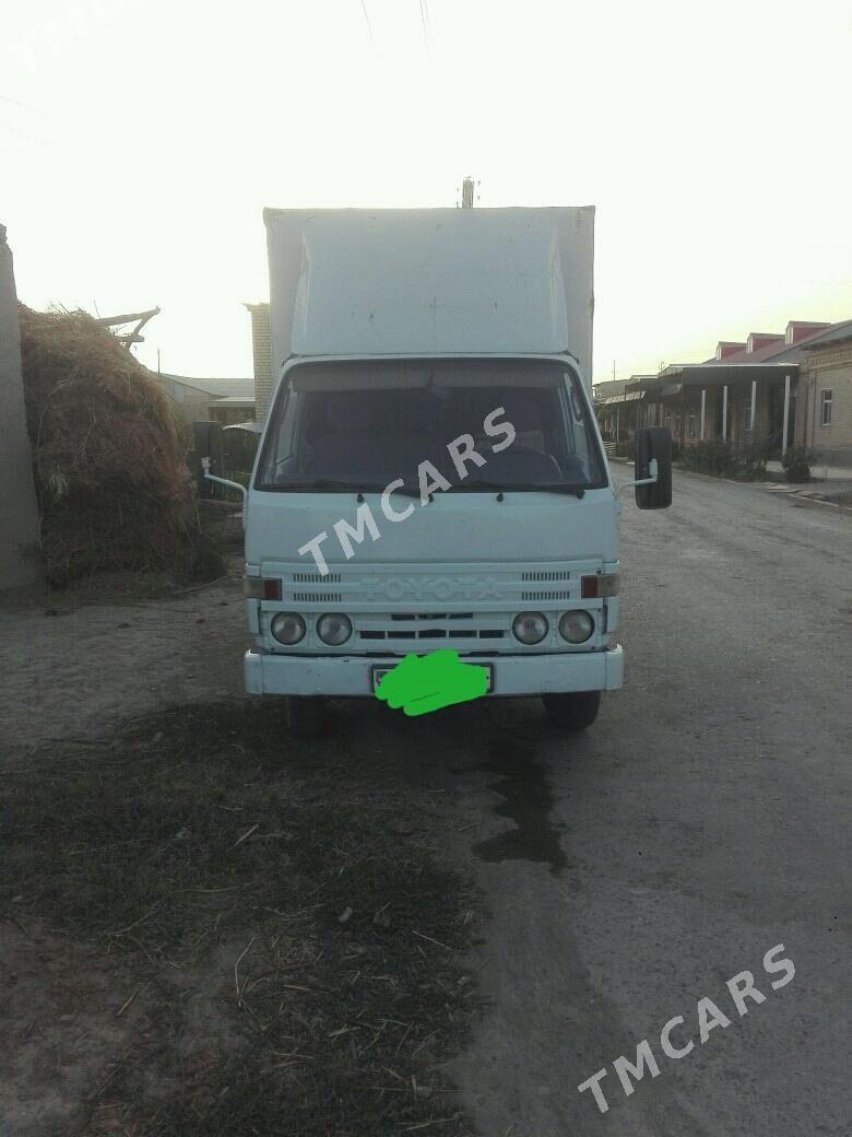 Toyota Dyna 1998 - 100 000 TMT - Туркменабат - img 2