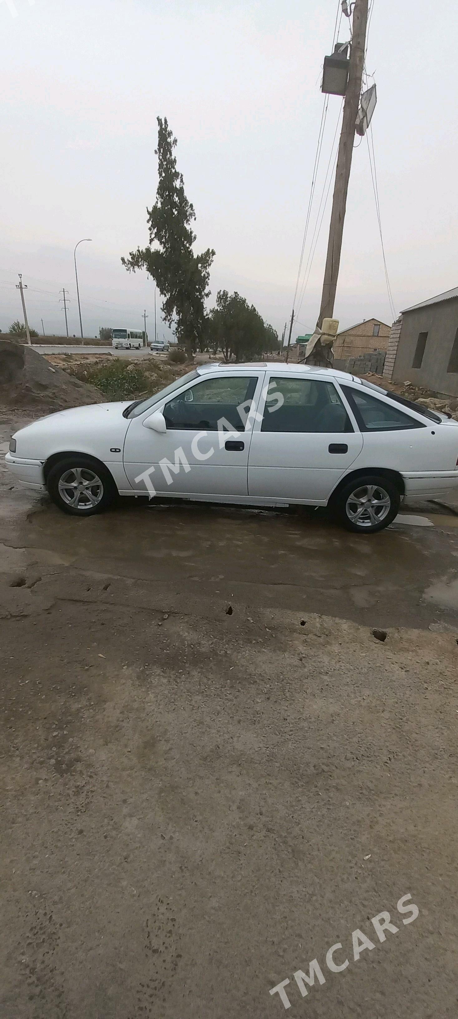 Opel Vectra 1991 - 17 000 TMT - Ak bugdaý etraby - img 2