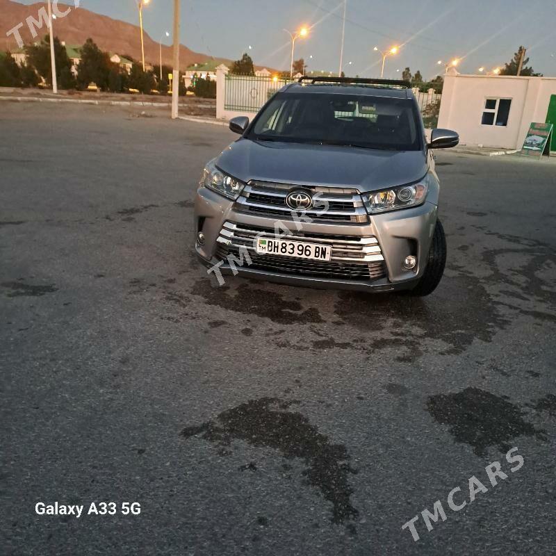 Toyota Highlander 2019 - 440 000 TMT - Balkanabat - img 3