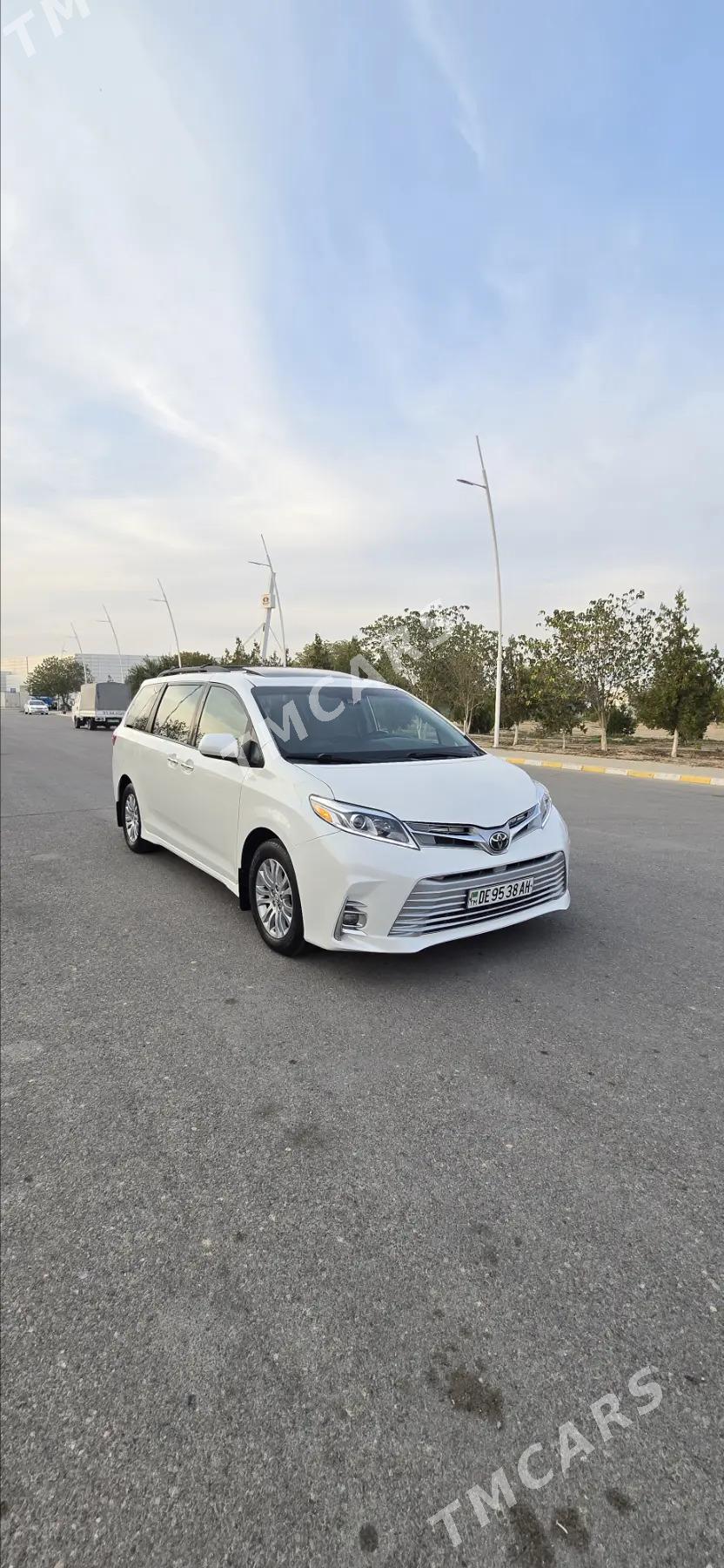 Toyota Sienna 2018 - 395 000 TMT - "Altyn Asyr" Gündogar bazary (Jygyllyk) - img 2