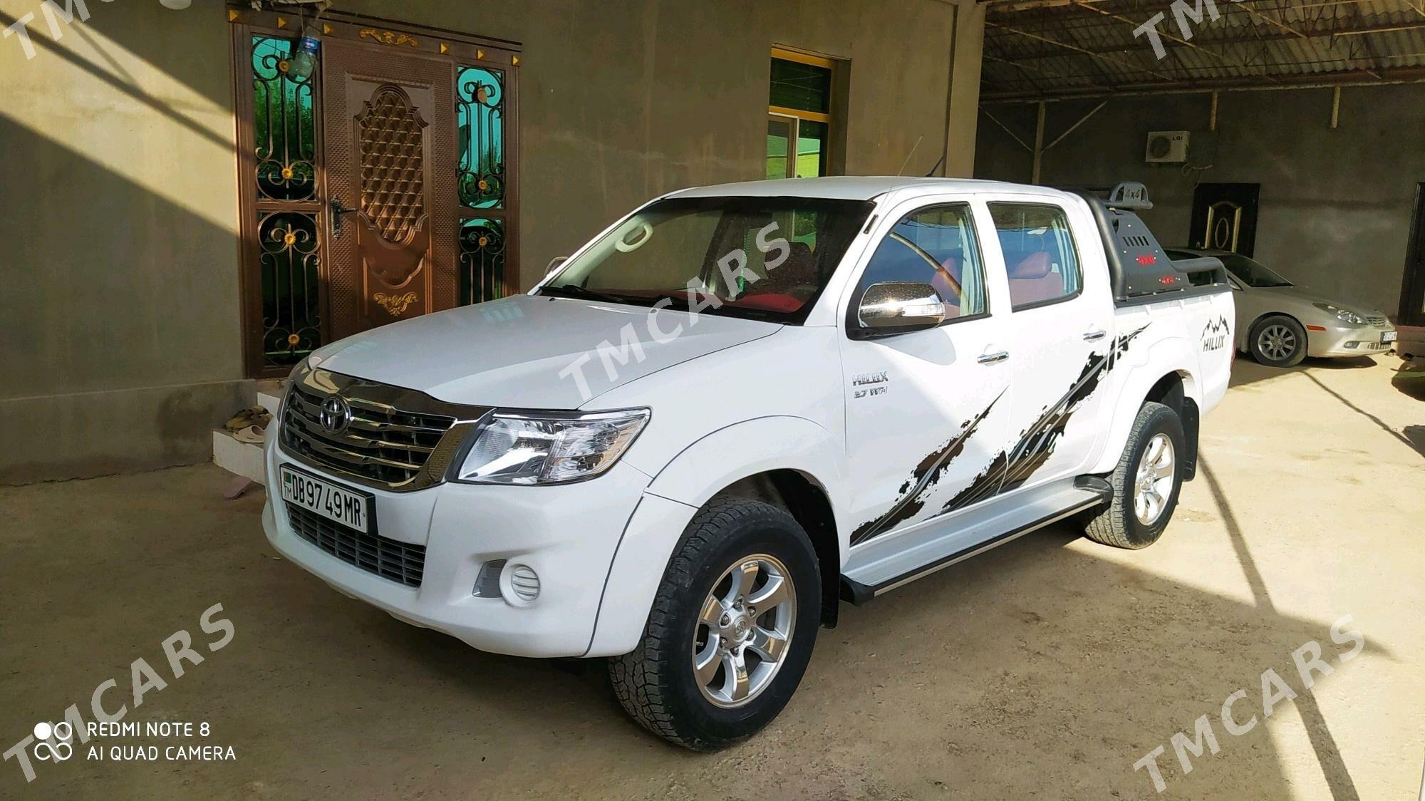 Toyota Hilux 2011 - 230 000 TMT - Мургап - img 3