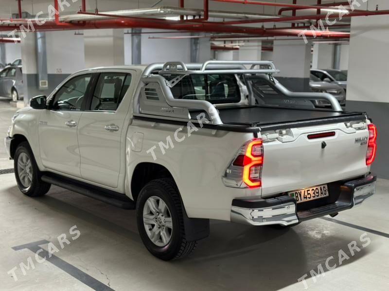 Toyota Hilux 2021 - 624 000 TMT - Ашхабад - img 4