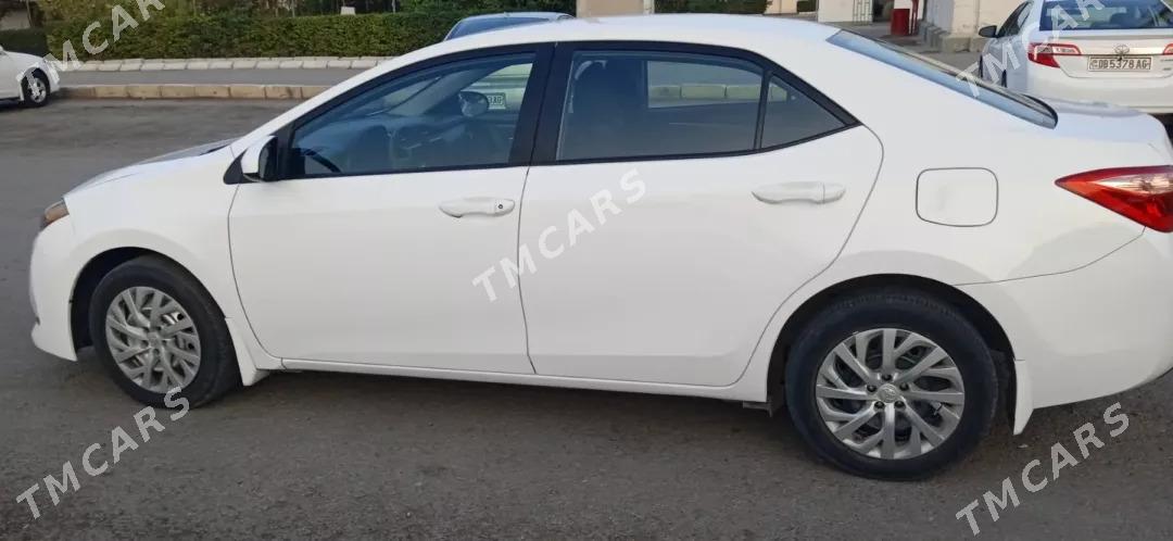 Toyota Corolla 2019 - 200 000 TMT - Ýalkym - img 3