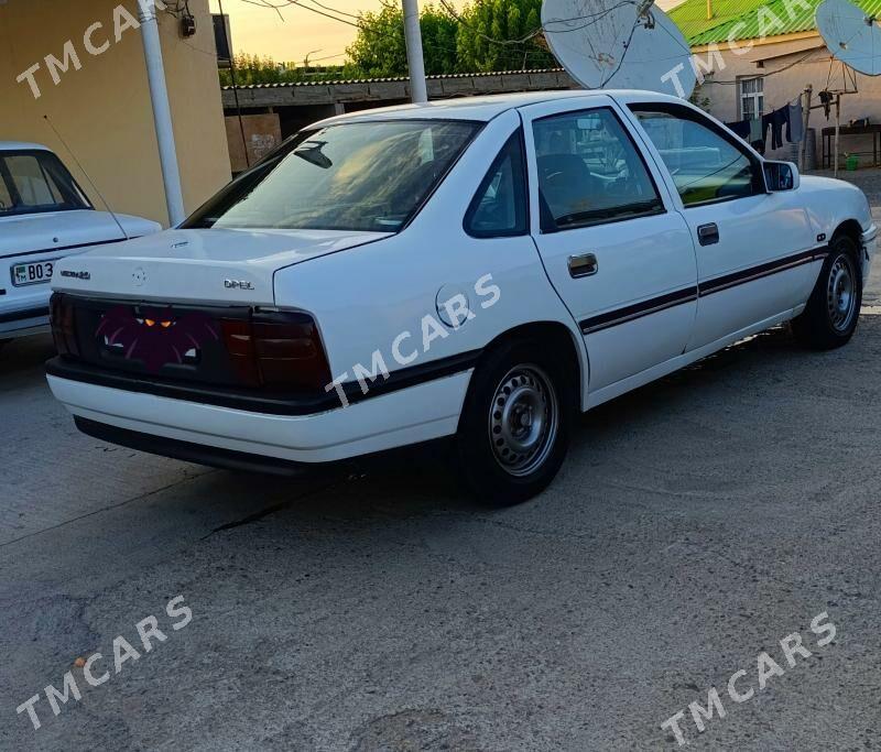 Opel Vectra 1990 - 38 000 TMT - Gypjak - img 2