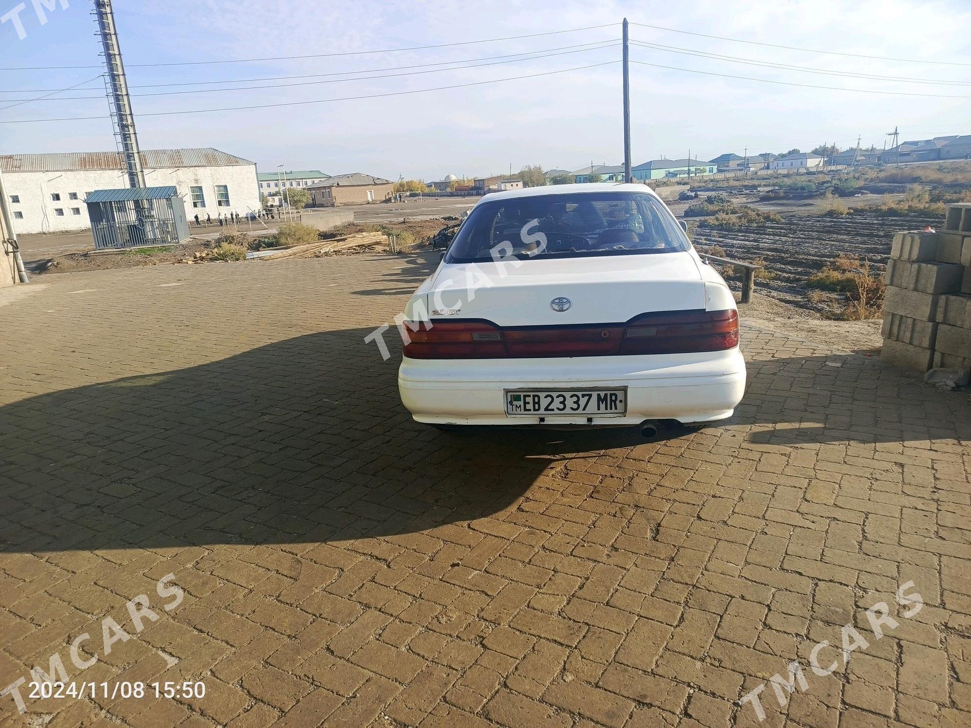 Toyota Vista 1991 - 45 000 TMT - Ёлётен - img 4