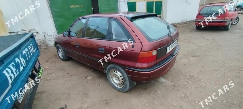 Opel Astra 1992 - 30 000 TMT - Гурбансолтан Едже - img 3