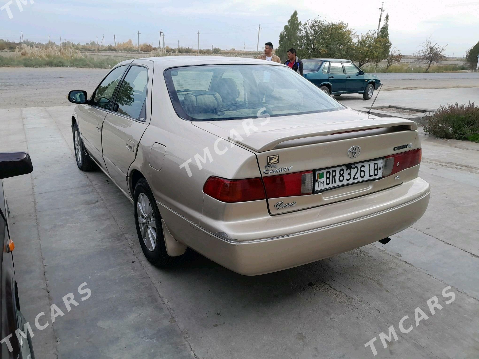 Toyota Camry 2000 - 95 000 TMT - Dänew - img 2