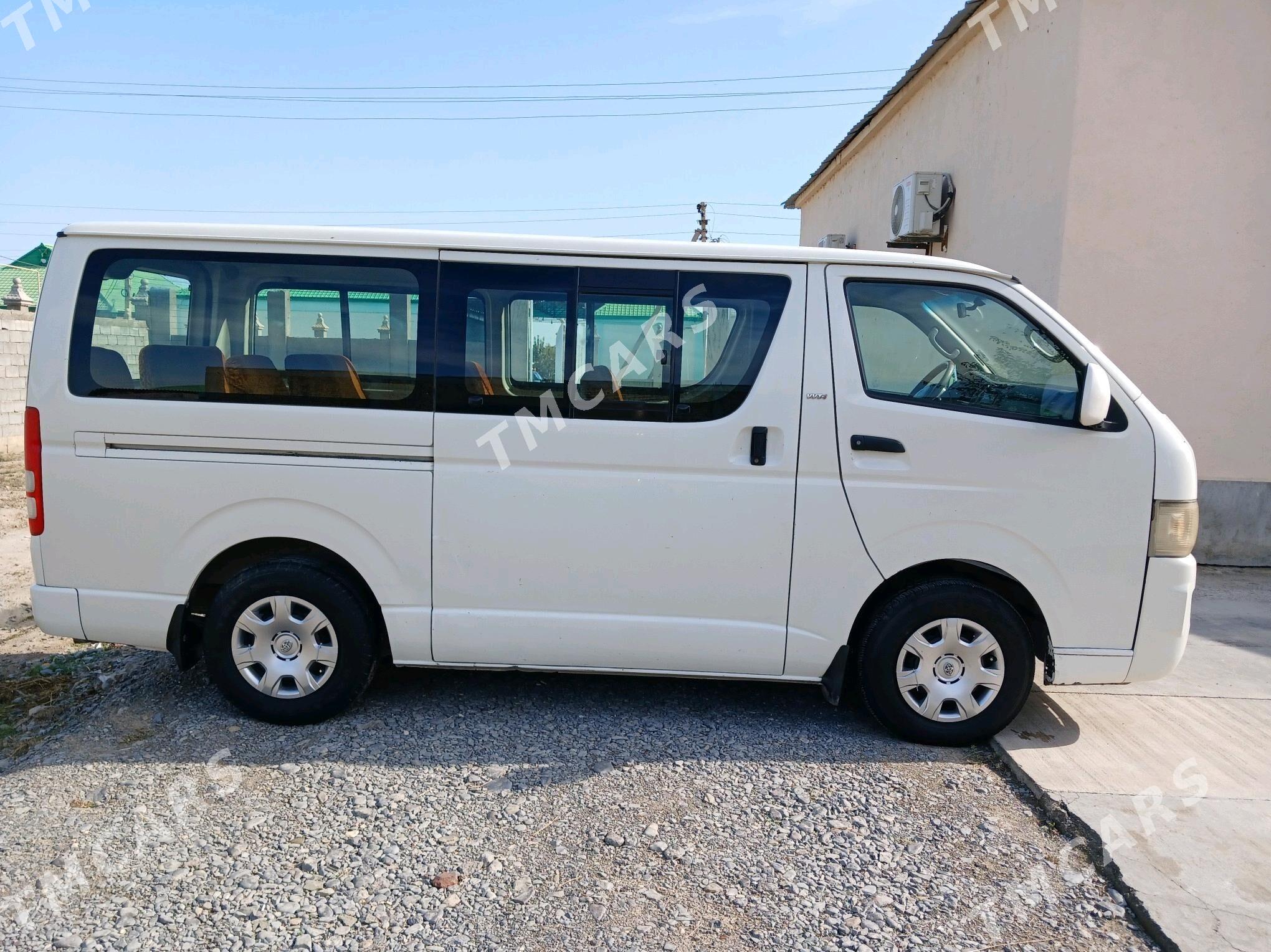 Toyota Hiace 2006 - 235 000 TMT - Бузмеин - img 2