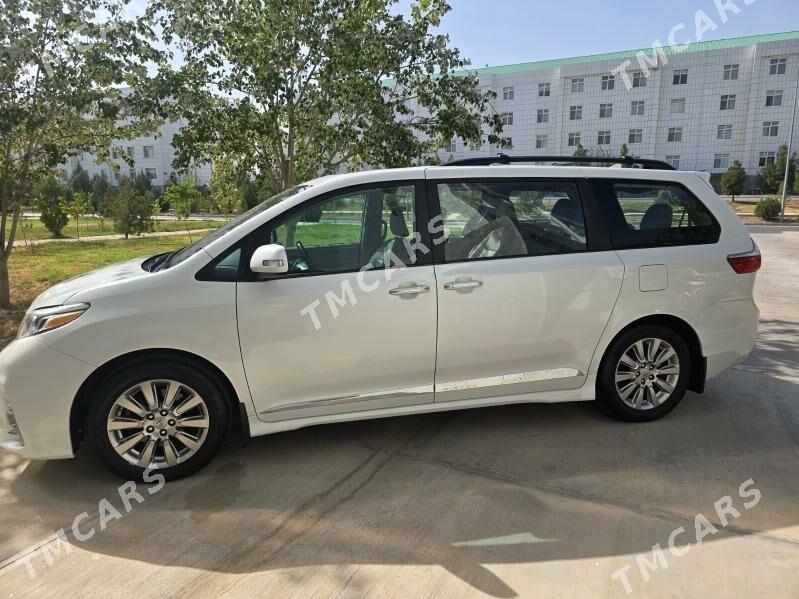 Toyota Sienna 2018 - 440 000 TMT - Aşgabat - img 3