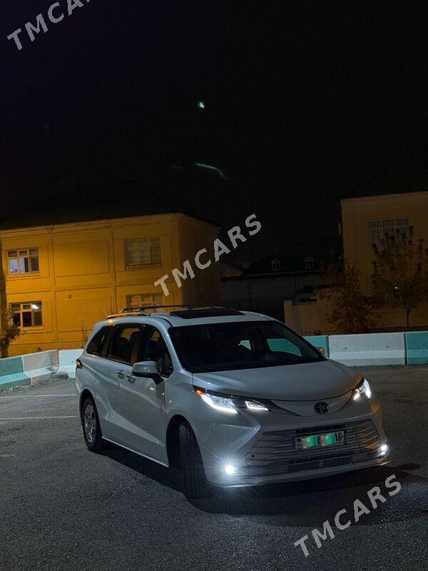 Toyota Sienna 2022 - 635 000 TMT - Aşgabat - img 3