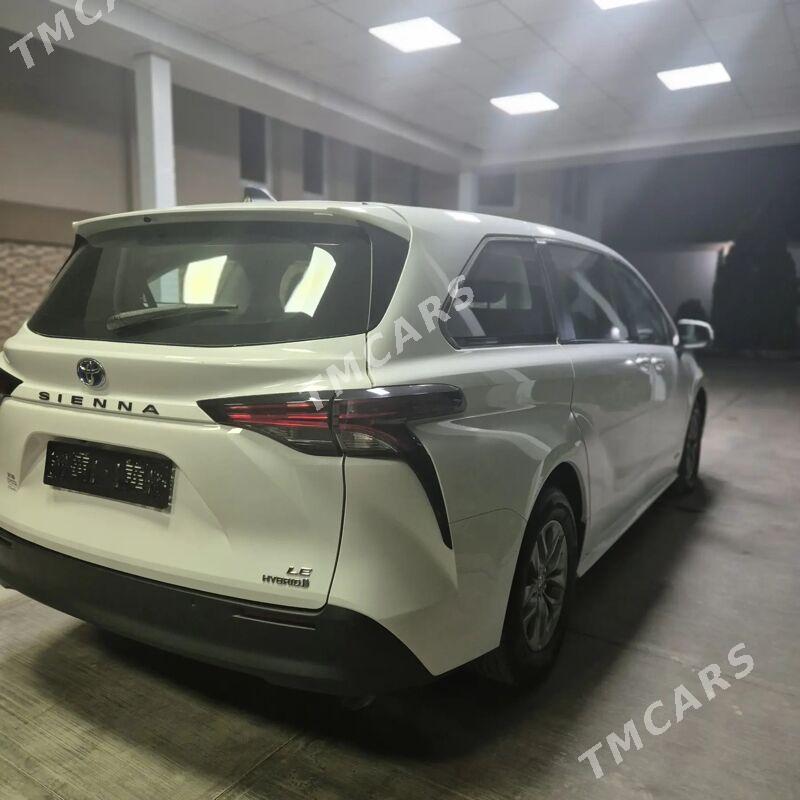 Toyota Sienna 2021 - 580 000 TMT - Туркменабат - img 4