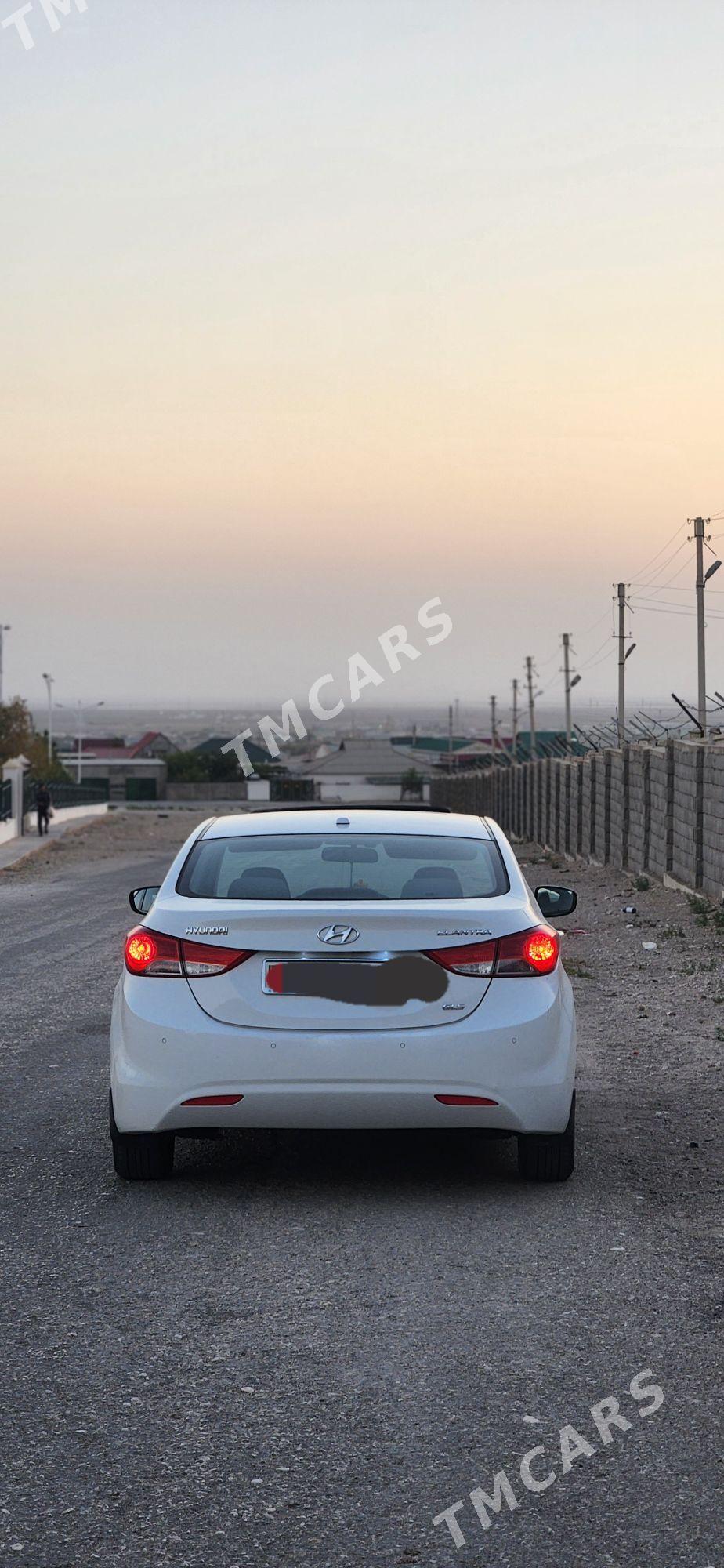 Hyundai Elantra 2011 - 160 000 TMT - Balkanabat - img 3