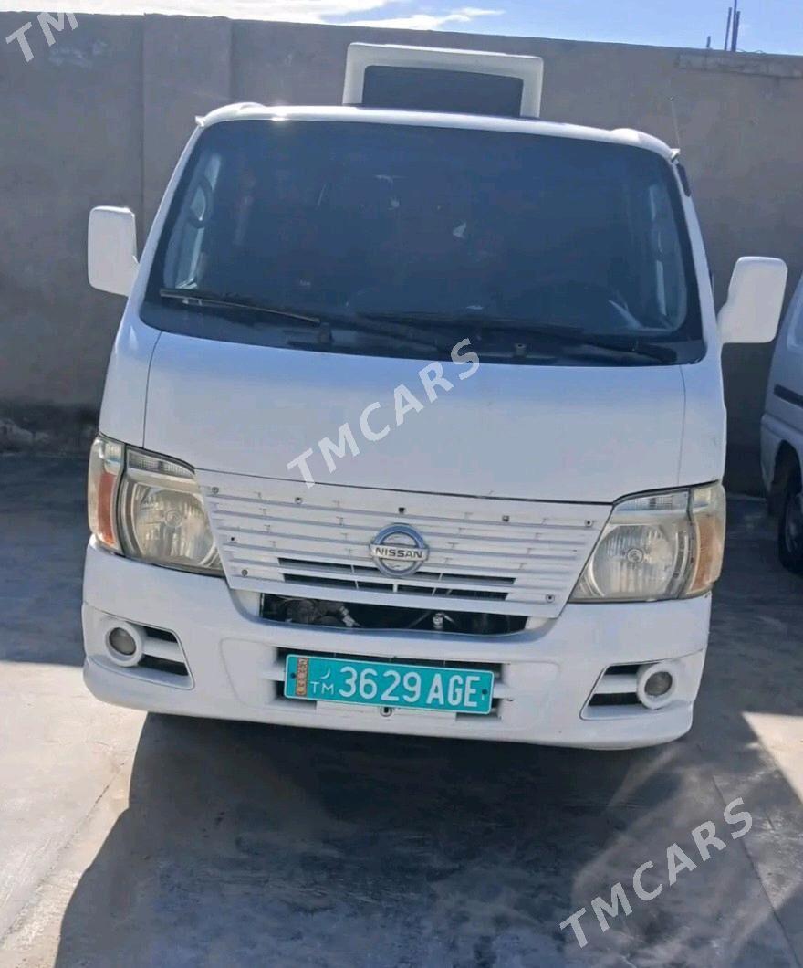 Nissan Urvan 2009 - 215 000 TMT - Мары - img 3