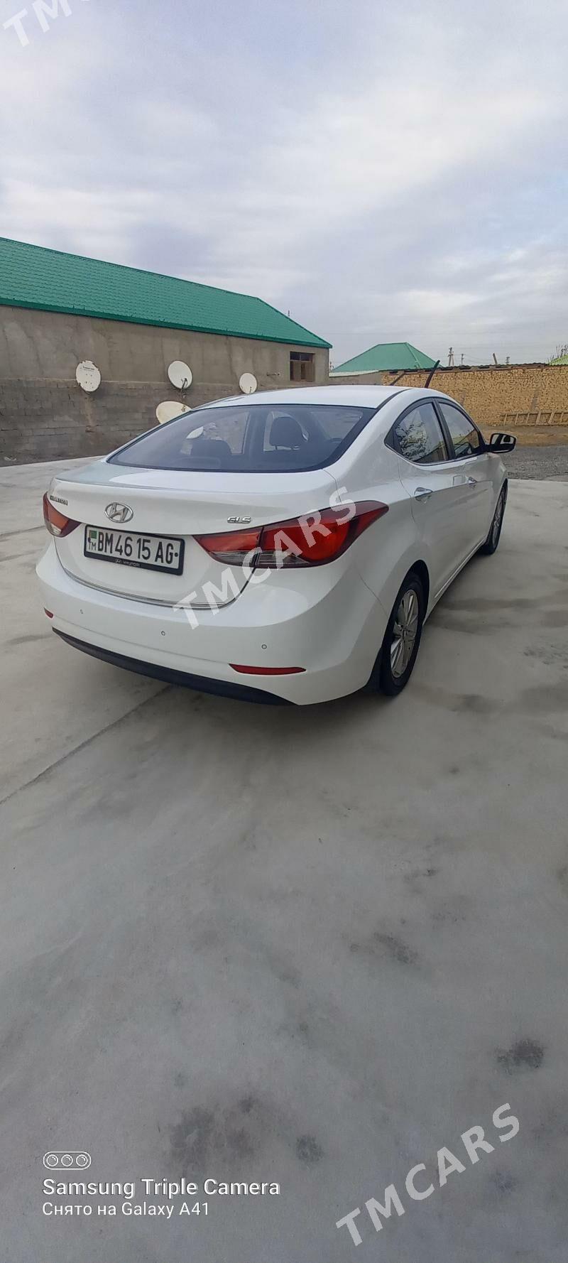 Hyundai Elantra 2014 - 165 000 TMT - Гарадамак - img 3