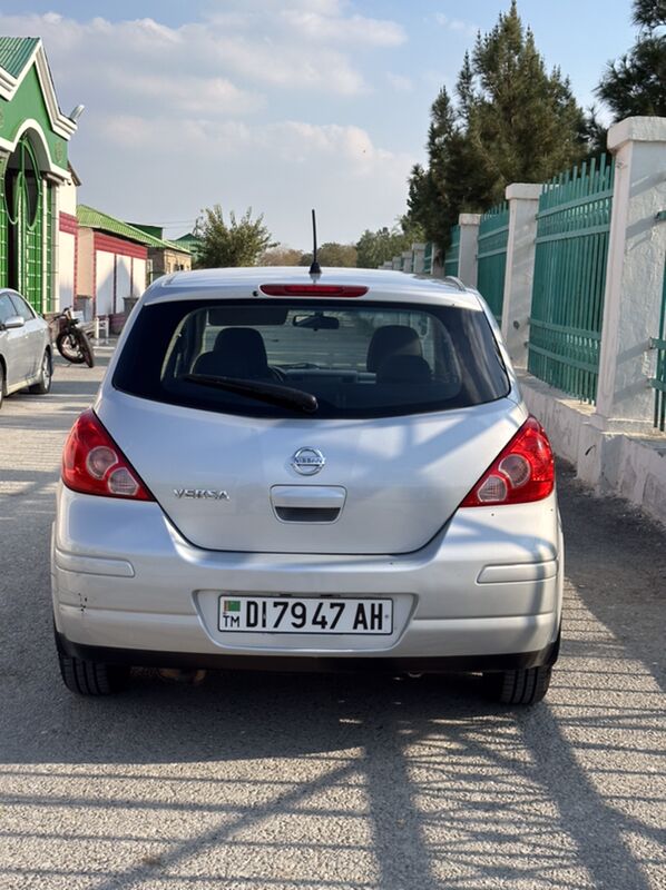 Nissan Versa 2009 - 75 000 TMT - Kaka - img 4