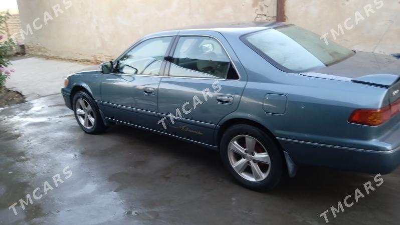 Toyota Camry 2001 - 118 000 TMT - Saýat - img 2