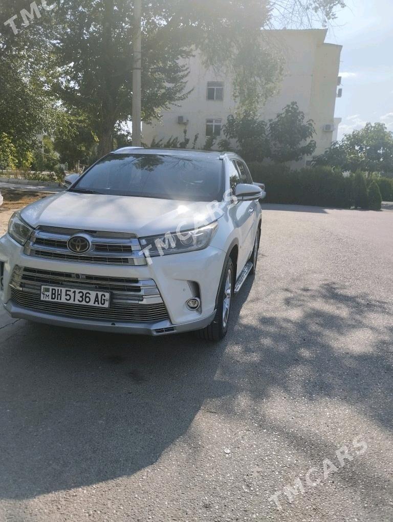 Toyota Highlander 2018 - 535 000 TMT - Ашхабад - img 3