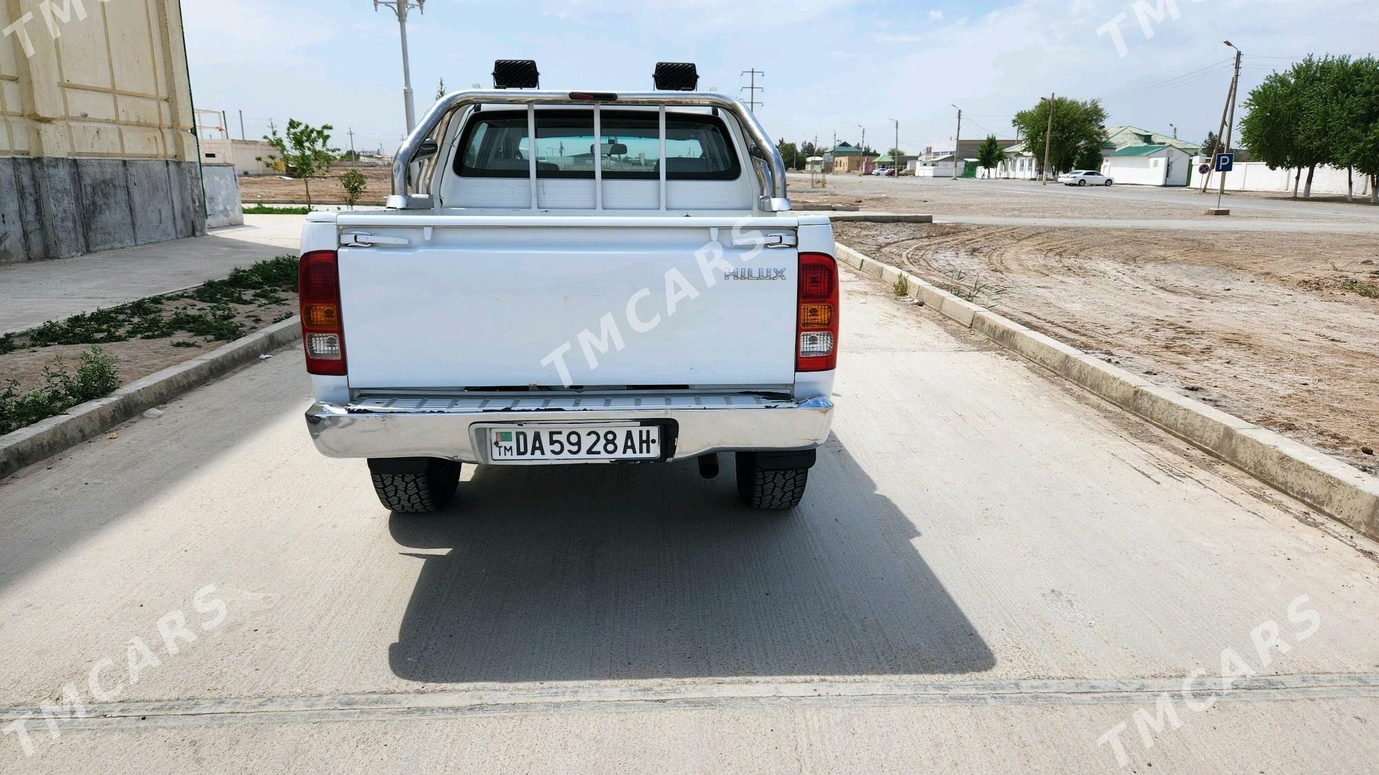 Toyota Hilux 2010 - 230 000 TMT - Tejen - img 3