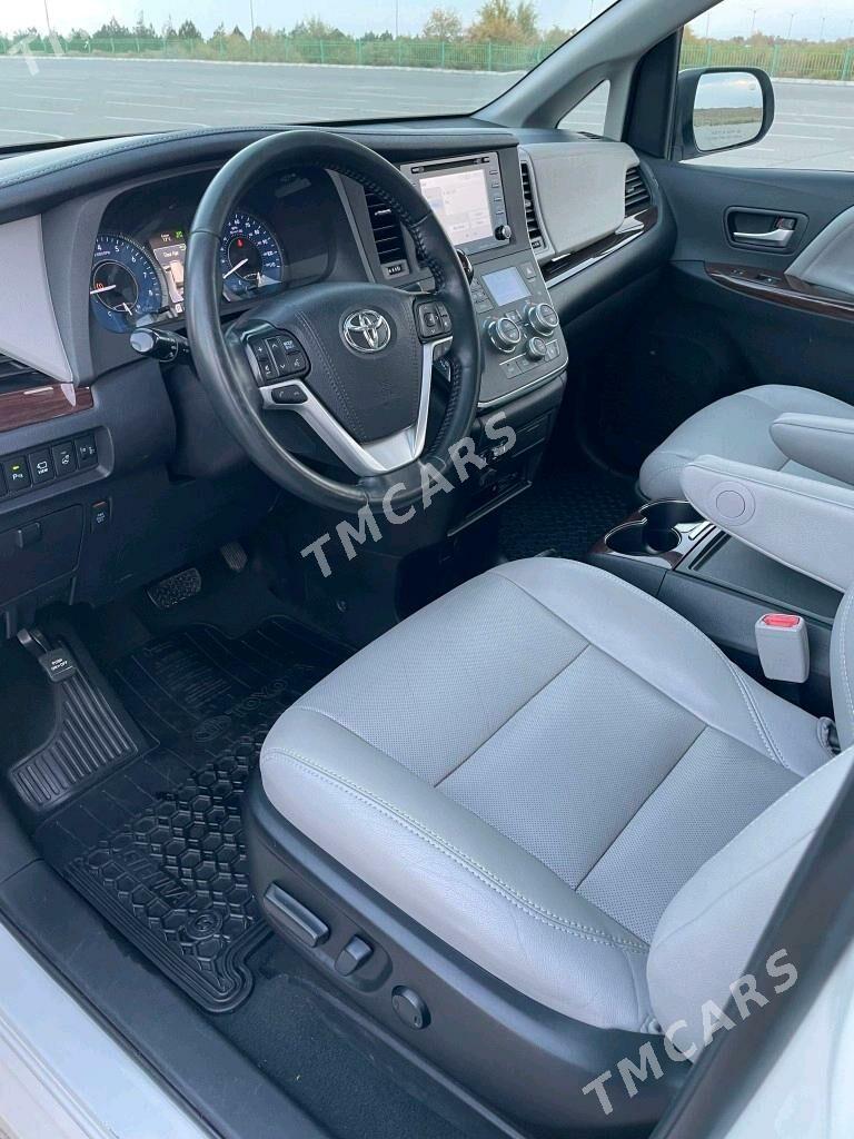 Toyota Sienna 2019 - 650 000 TMT - Aşgabat - img 10